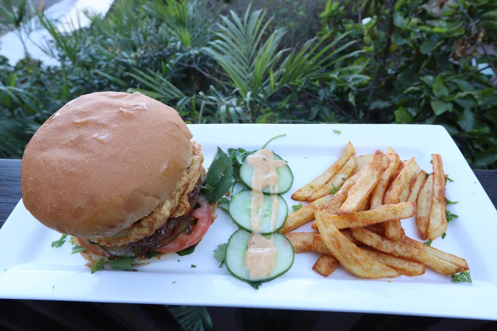 Bali At Scenic Haven Lodge In Hartbeespoort Exteriör bild