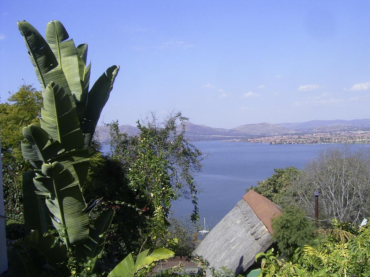 Bali At Scenic Haven Lodge In Hartbeespoort Exteriör bild